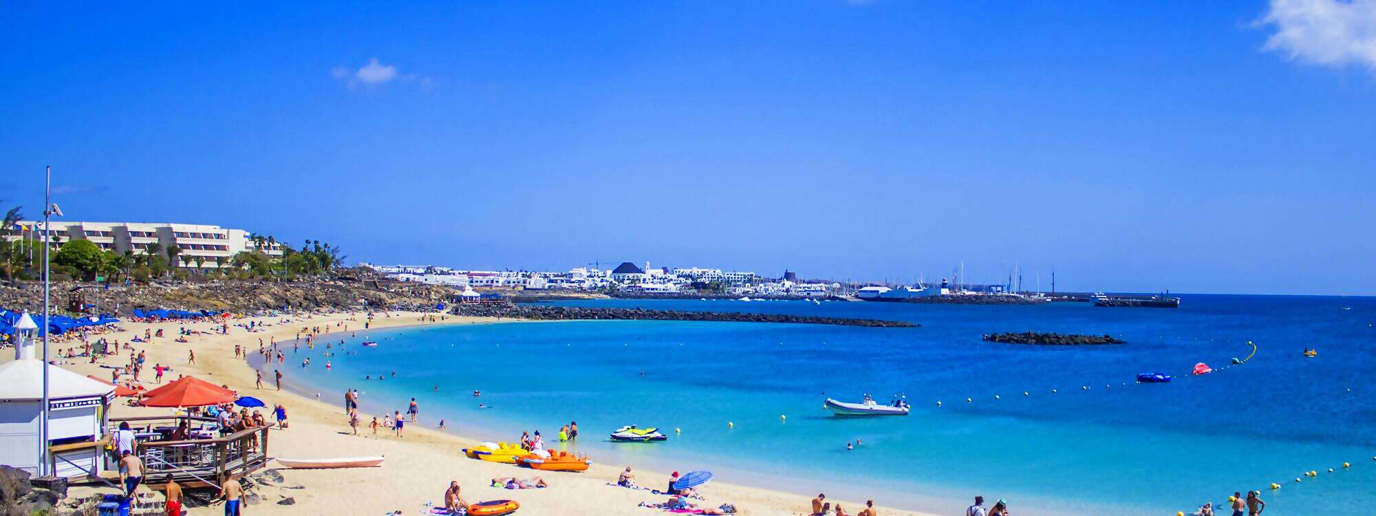 Der Strand Playa Blanca auf Lanzarote